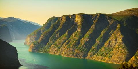 Titelbild für Atemberaubende Fjorde