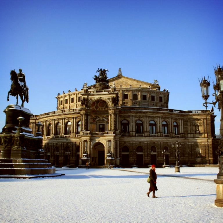 Titelbild für Silvester in Dresden - PKW Reise